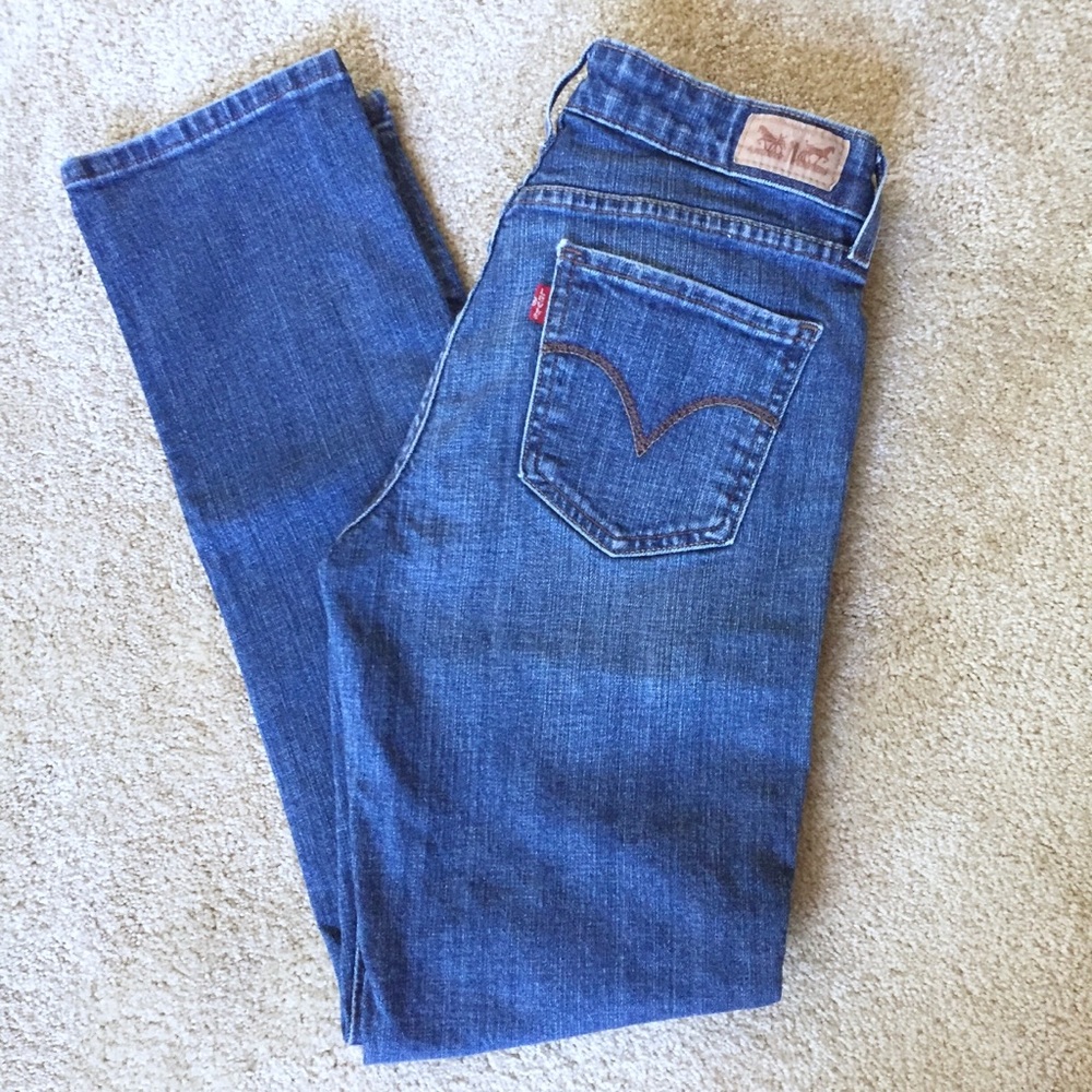 Levi's | Mid Rise Skinny Jeans Size 6/28